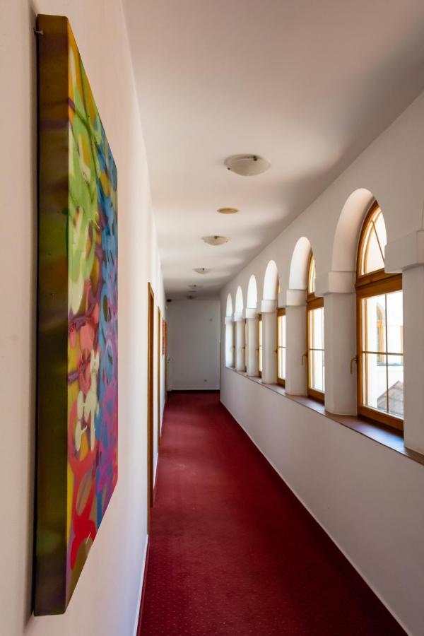 Grandhotel Sluchatko - Ex Zamecky Hotel Vranov nad Dyjí Buitenkant foto
